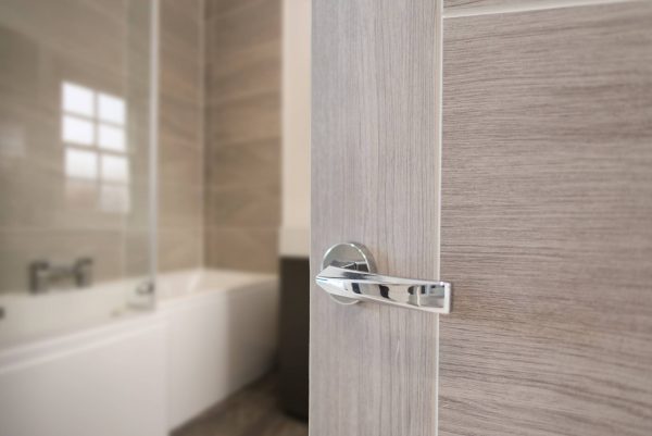 FMR268PC Forme Crystal Lever Door Handle on Minimal Round Rose - Polished Chrome - Image 2