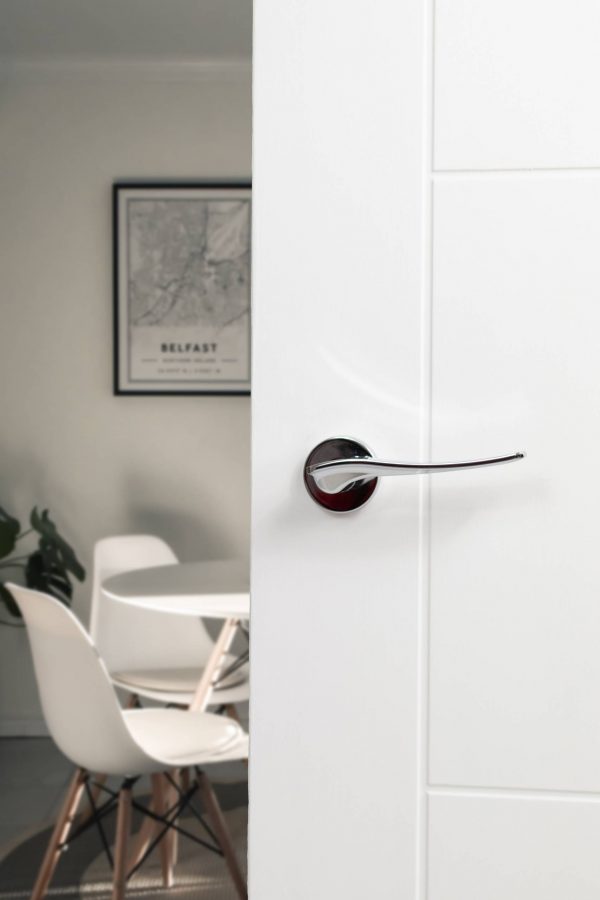 FMR280PC Forme Olimpia Lever Door Handle on Minimal Round Rose - Polished Chrome - Image 2