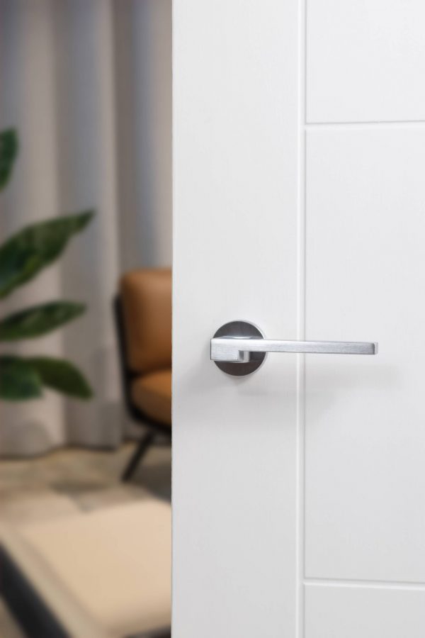 FMR430SC Forme Ginevra Lever Door Handle on Minimal Round Rose - Satin Chrome - Image 2