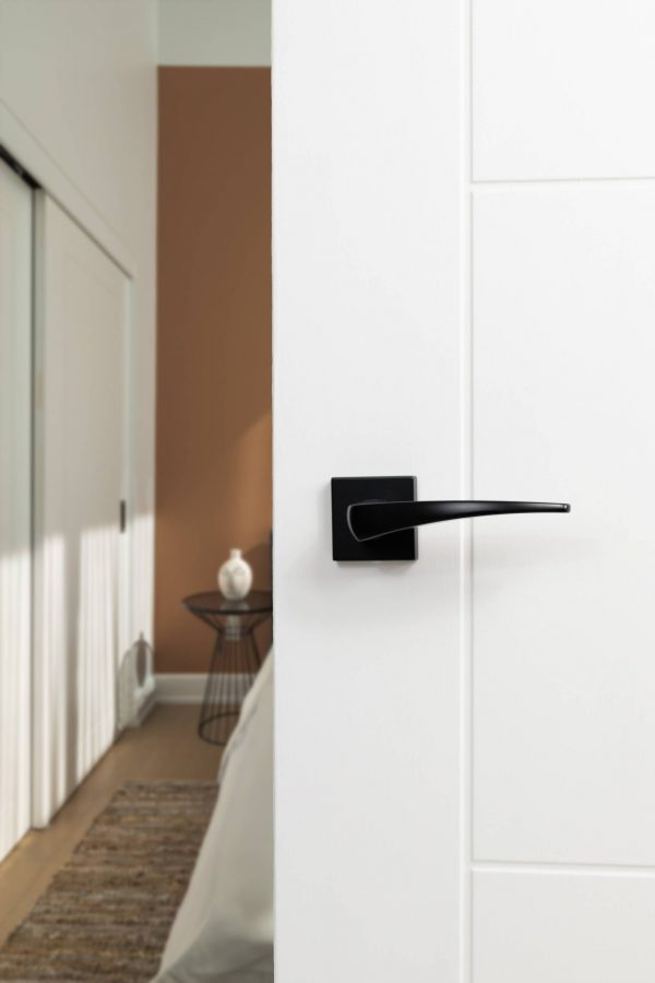 FMS272MB Forme Foglia Lever Door Handle on Minimal Square Rose - Matt Black - Image 2
