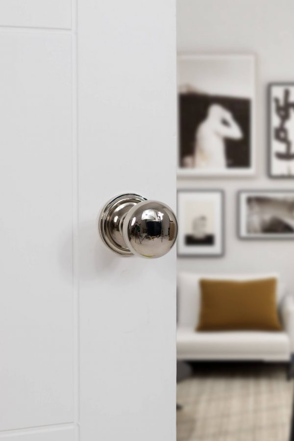 OE58MMKPN Old English Harrogate Solid Brass Mushroom Mortice Knob on Concealed Fix Rose - Polished Nickel - Image 2