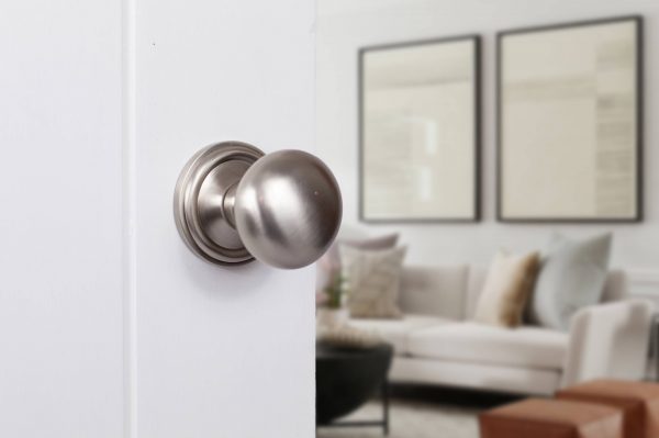 OE58MMKSC Old English Harrogate Solid Brass Mushroom Mortice Knob on Concealed Fix Rose - Satin Chrome - Image 2