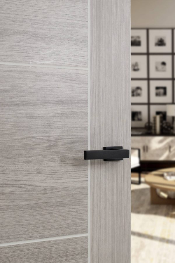 T2275LMB Tupai Rapido RetaLine Rillo Lever Door Handle on Long Rose - Pearl Black - Image 2